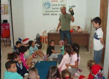 Actividades del club con niños (Foto TA)