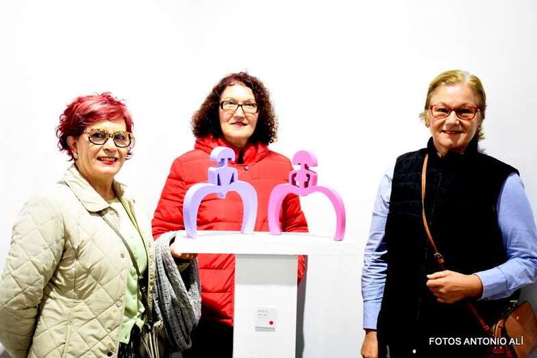 La escultura Las Meninas, de Máximo Riol, en la muestra (Foto Antonio Alí)