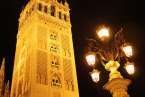 Vista nocturna de La Giralda (Foto Multimedia)