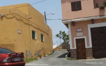 Calle de Las Tapias, en El Calero Alto (Foto Luis A. López Sosa)