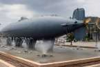 Submarino de Peral expuesto en una plaza en Cartagena (Foto Multimedia)