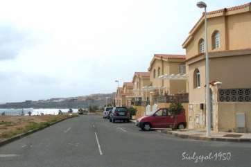 Calle de Manzanilla, en la urbanización costera de Hoya Pozuelo (Foto Luis A. López Sosa)