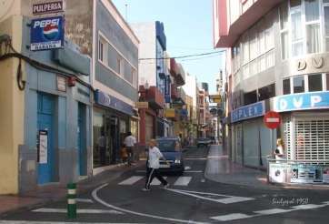 Calle de María Encarnación Navarro, en Los Llanos de Telde (Foto Luis A. López)