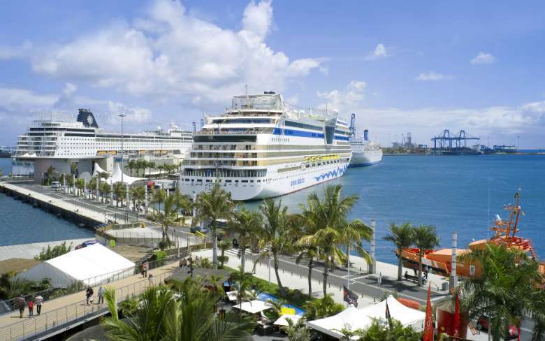 Cruceros atracados en el puerto de Las Palmas de Gran Canaria (Foto TA)