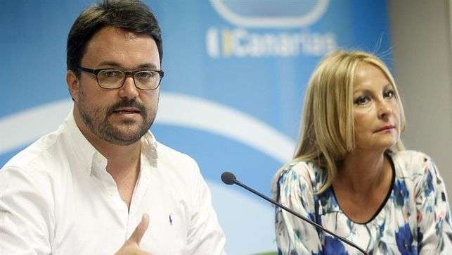 Asier Antona junto a María Australia Navarro (Foto Efe / Cristóbal García)