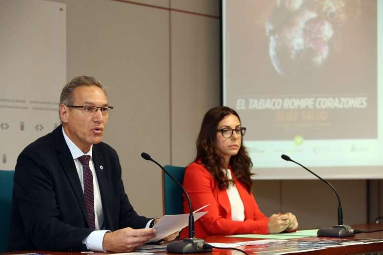 José Juan Alemán Sánchez y Alicia Hernández, durante la presentación de la campaña (Foto TA)