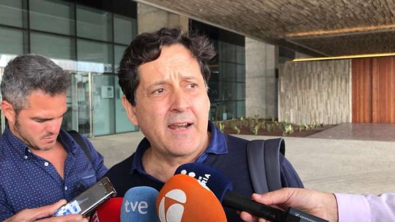 Alfredo Briganty, al salir en libertad del juicio del caso Eólico (Foto Canarias7)