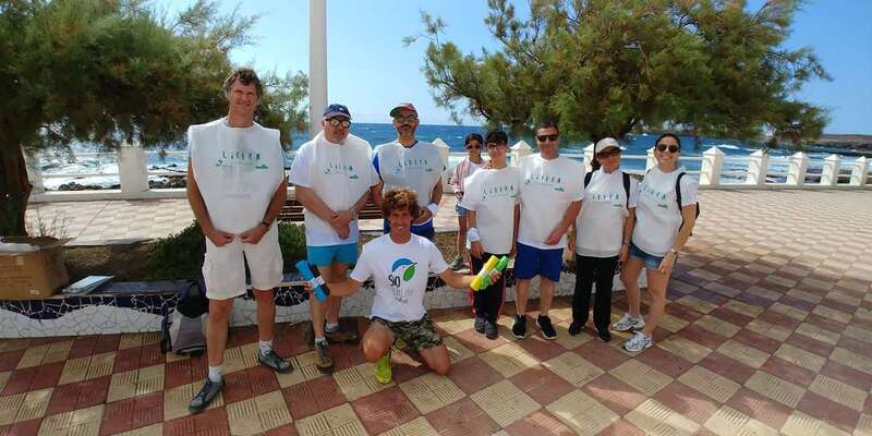 Imagen de uno de los grupos de voluntarios que han participado en esta acción en Canarias (Foto TA)