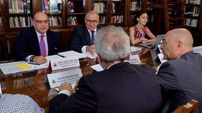Imagen de la sesión de este martes de la Comisión Mixta de la Fiscalía (Foto TA).