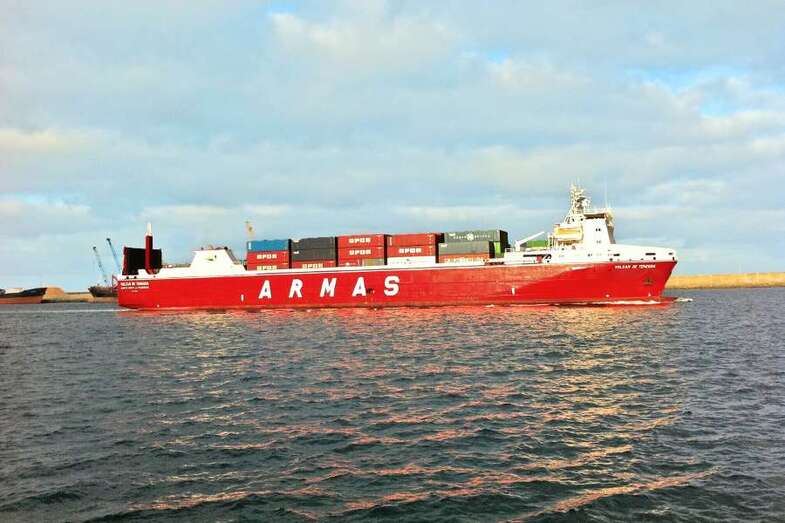 Imagen de archivo del buque de carga Volcán de Teneguía (Foto TA)