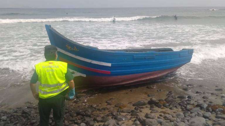 Imagen de la patera que llegó la pasada madrugada a Haría (Foto C7)