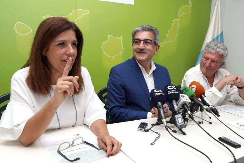 Dirigentes de Nueva Canarias (Foto TA)