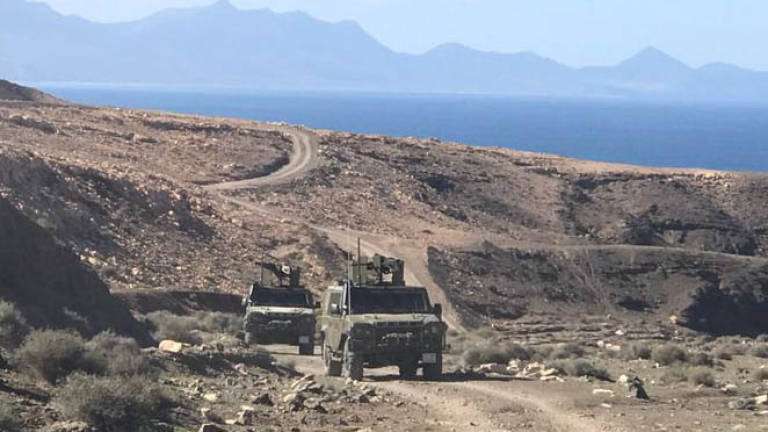 Imagen de archivo de vehículos militares durante unas maniobras en Fuerteventura (Foto C7)