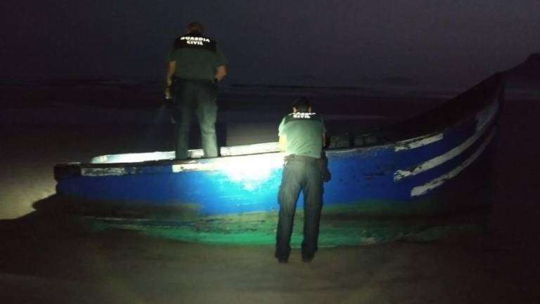 Imagen de la embarcación que arribó a Famara (Foto Canarias7)