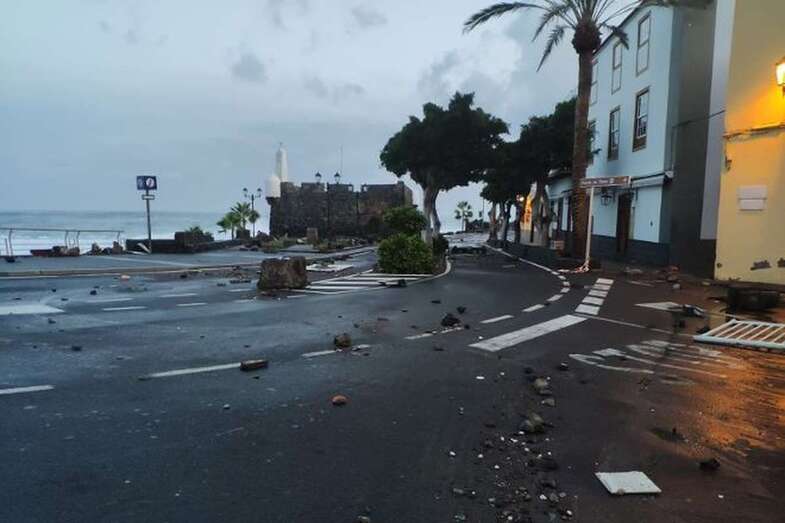 Destrozos causados por el oleaje en Garachico (Foto El Día)
