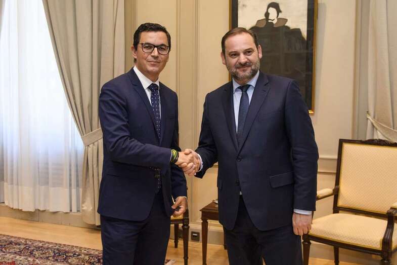 El vicepresidente canario Pablo Rodríguez, este viernes en Madrid con el ministro José Luis Ábalos (Foto TA)