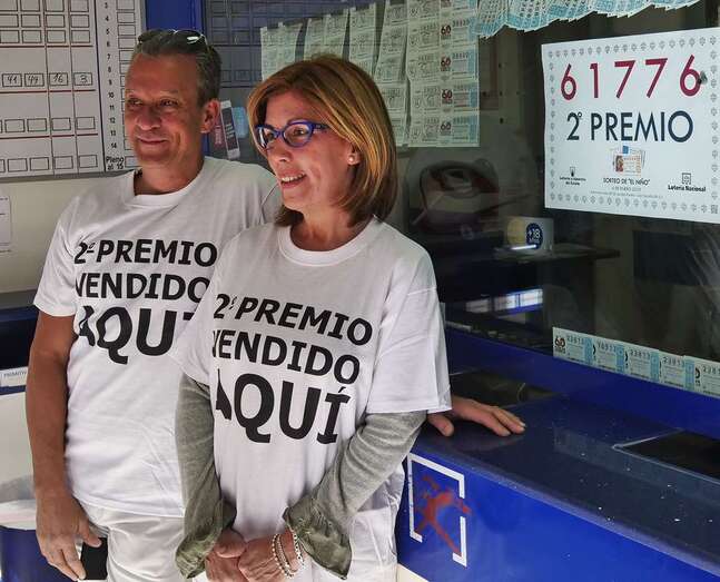  Parte del segundo premio de El Niño cae en la administración Los Dos Patitos de la capital grancanaria (Foto Acfi Press)
