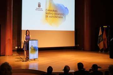 Acto institucional para realzar el nuevo Estatuto de Autonomía de Canarias (Foto Acfi Press)
