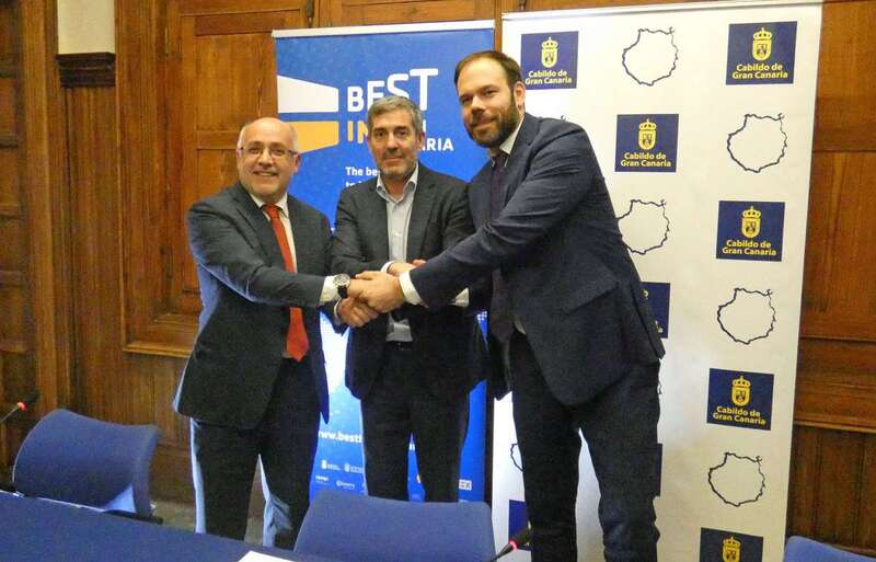 Momento del acto (Foto TA)