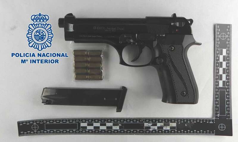 El arrestado recriminó el uso excesivo del claxon a un conductor que había ido a buscar a un vecino de su edificio (Foto TA)