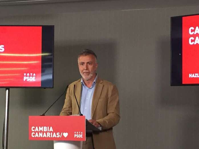 El candidato del PSOE a presidente de Canarias, Ángel Víctor Torres, presenta sus 111 compromisos para cambiar las islas (Foto TA)