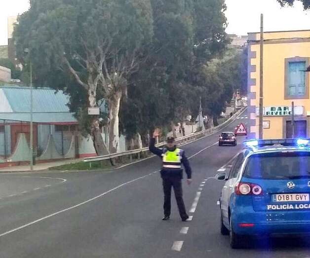 Imagen de archivo de un control de la Policía Local de Telde en Jinámar (Foto TA)