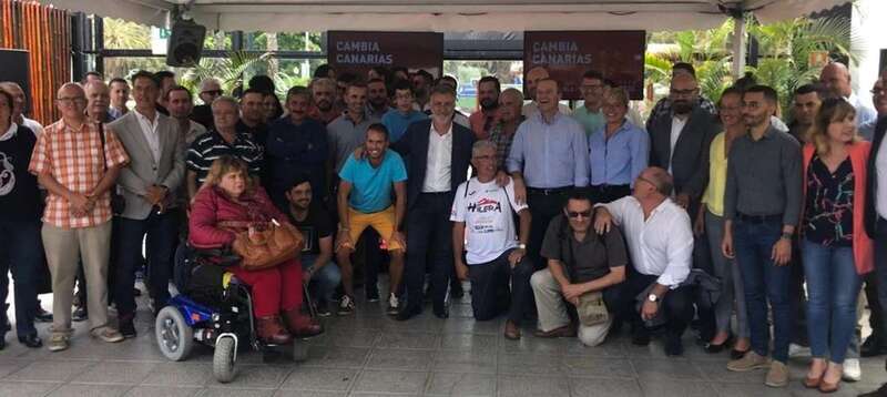 Momento del encuentro de Torres con deportistas canarios (Foto TA)
