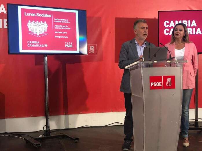 Torres, en un acto celebrado en Lanzarote (Foto TA)