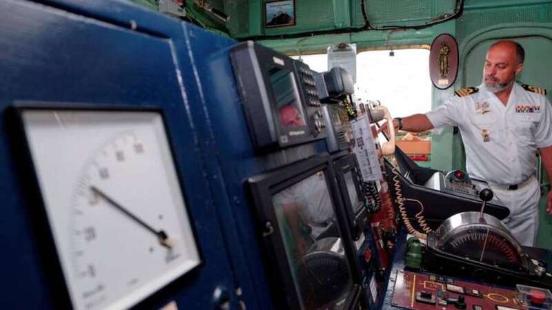 El Hespérides estudia la composición y el relieve de los fondos marinos de la zona económica exclusiva de Canarias (Foto Efe)