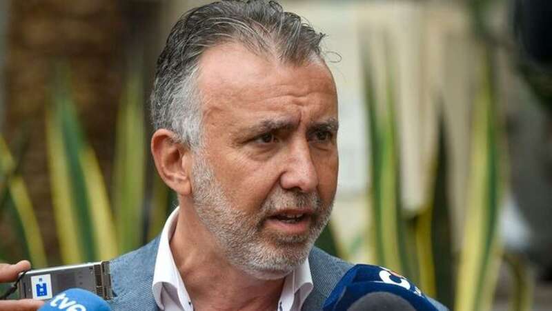 Ángel Víctor Torres, tras la reunión mantenida con Vidina Espino (Foto Europa Press)