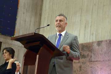  Torres asegura que empieza una etapa nueva para el gobierno de Canarias (Foto Acfi Press)