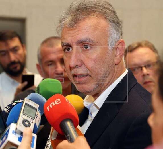 El presidente del Gobierno canario, Ángel Víctor Torres (Foto Efe / Elvira Urquijo A.)