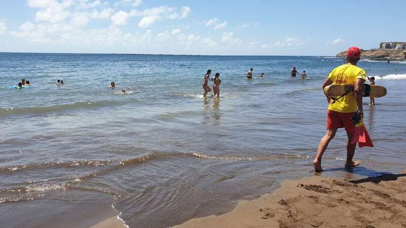 Socorrista en la playa de Salinetas (Foto TA)