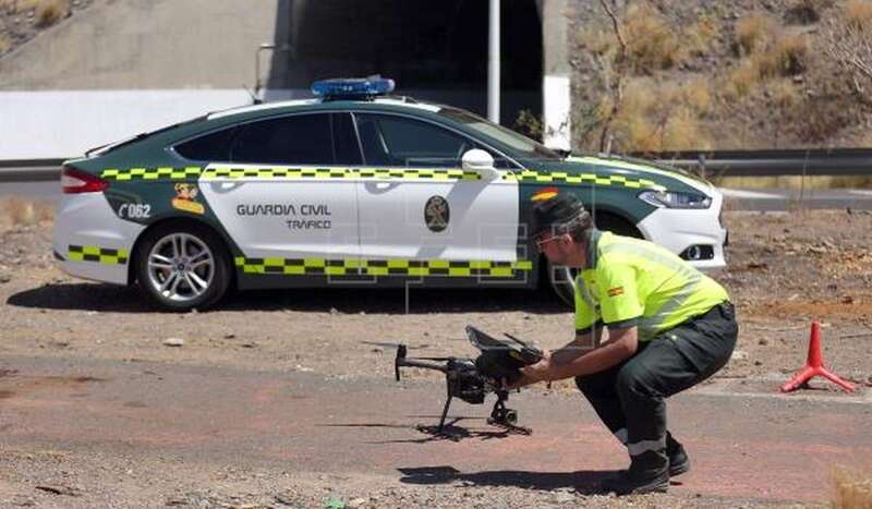 Canarias es la primera comunidad en la que se utilizaran estos sistemas para captar y posteriormente sancionar las infracciones (Foto Efe / Cristóbal García)