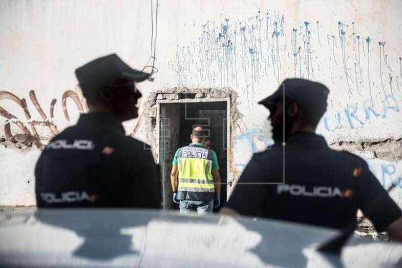 Tres personas resultaron heridas esta madrugada, dos de ellas de gravedad (Foto Efe / Javier Fuentes Figueroa)