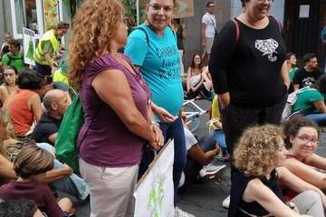 Miles de personas se movilizan en Canarias ante la emergencia climática (Foto TA)