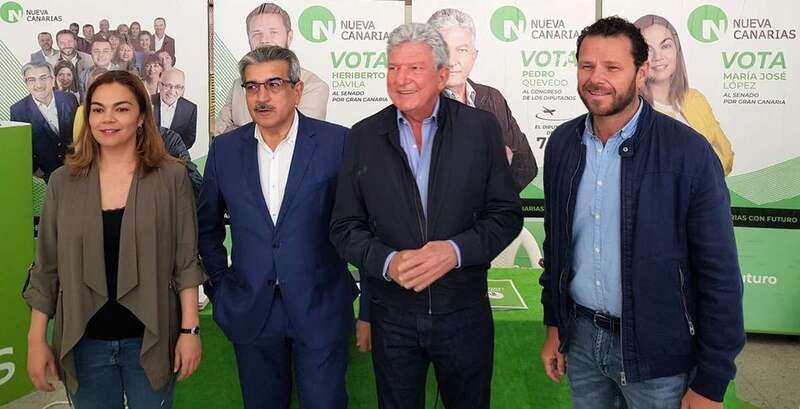 Román Rodríguez y Pedro Quevedo con otros dos miembros de NC (Foto TA)