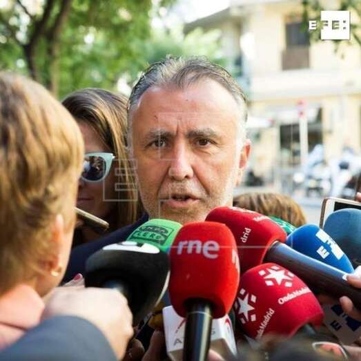 El presidente de Canarias, Ángel Víctor Torres a su llegada al Comité Federal del PSOE (Foto Efe / Luca Piergiovanni)