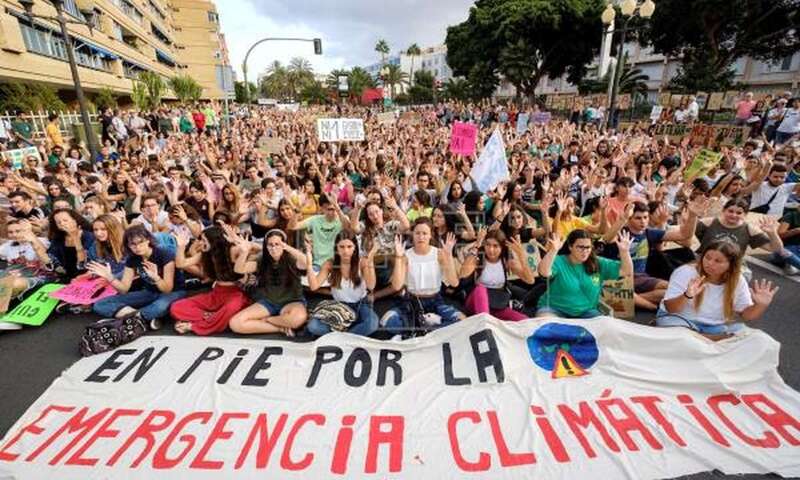 Un momento de la manifestación en la capital grancanaria (Foto Efe / Ángel Medina)
