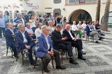Cargos y destacados militantes de NC y CC de Telde respaldan la alianza nacionalista para el 10-N (Foto TA)