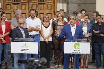 Cargos y destacados militantes de NC y CC de Telde respaldan la alianza nacionalista para el 10-N (Foto TA)