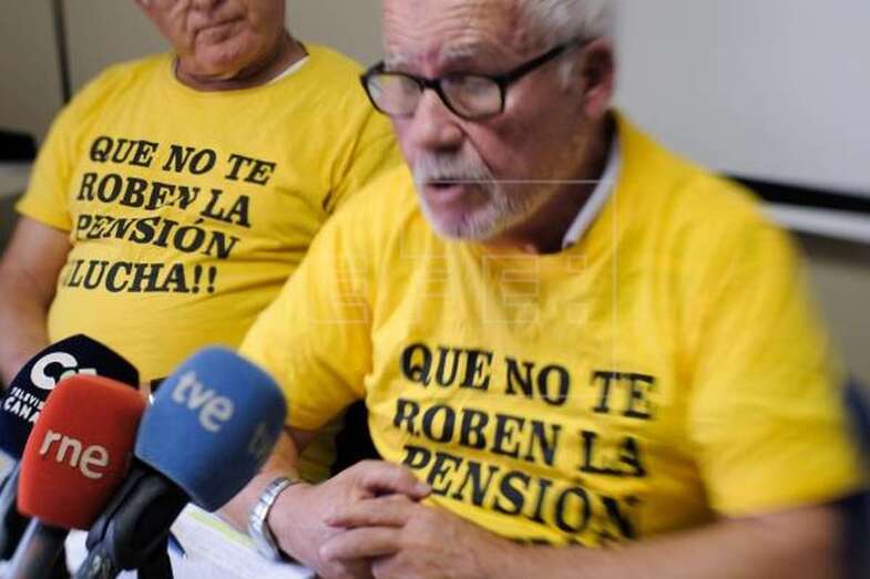 El portavoz de la Plataforma en Gran Canaria, Blas Padilla (Foto Efe / Ángel Medina G.)