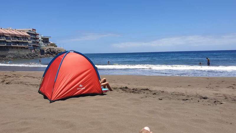 Imagen de este verano de la playa de Salinetas, en Telde (Foto TA)