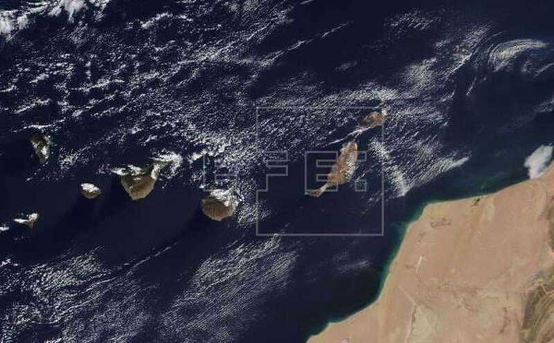 Imagen de Canarias y la costa continental de Marruecos y el Sahara Occidental (Foto EFE / NASA)