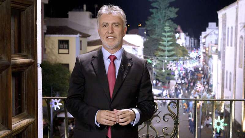 Ángel Víctor Torres durante su discurso (Foto TA)