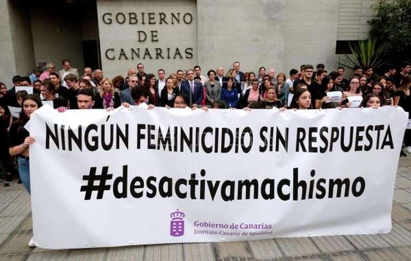 Concentración celebrada ante el Gobierno de Canarias en la última edición del Día Internacional contra la Violencia de Género (Foto EFE / Ángel Medina G.)