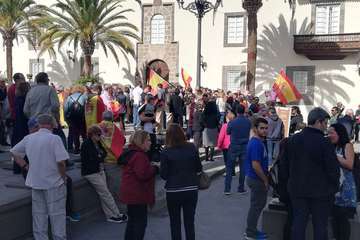 Concentración de #EspañaExiste en la capital grancanaria (Foto TA y Acfi Press)