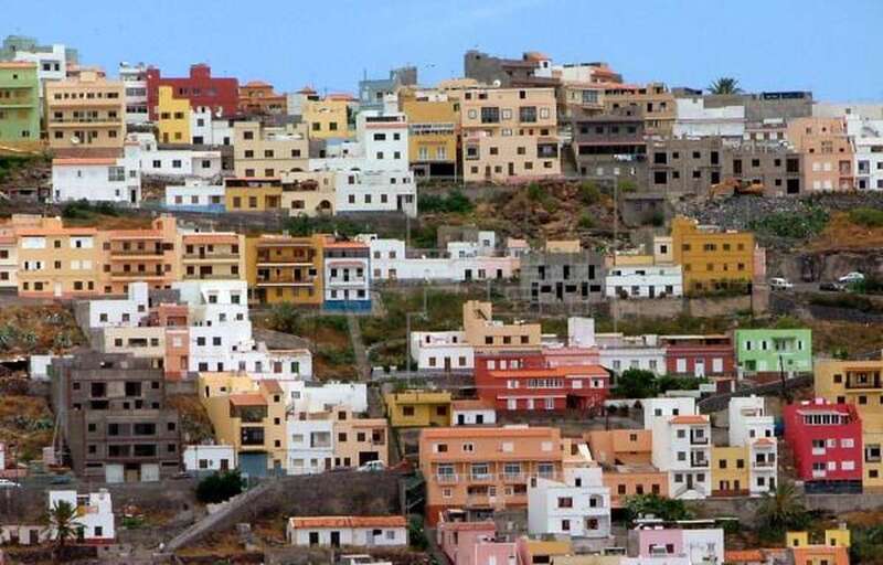 Imagen de archivo de casas en San Sebastián de la Gomera (Foto Efe / Carlos Fernández)