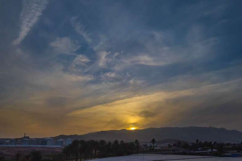 Imagen de un atardecer de enero desde Salinetas (Foto Antonio Rico)