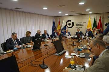 Reunión de los nacionalistas Pablo Rodríguez y Barragán con la CCE en Las Palmas de Gran Canaria  (Foto Acfi Press)